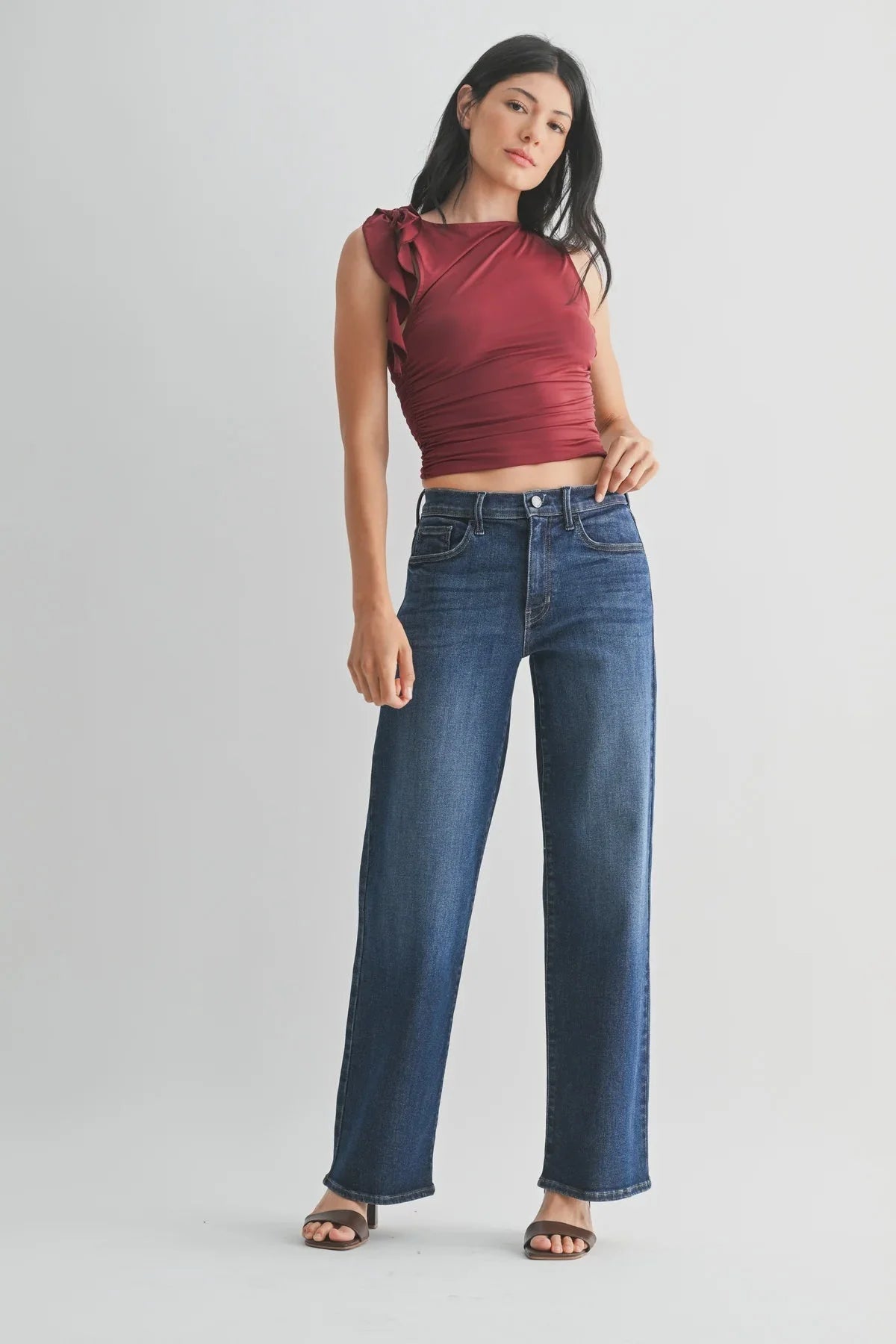 Mid rise loose straight jeans with shoulder ruffles