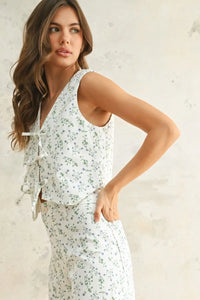 Floral print vest with tie front, women’s boho chic clothing, shop Daisy stylish ensemble