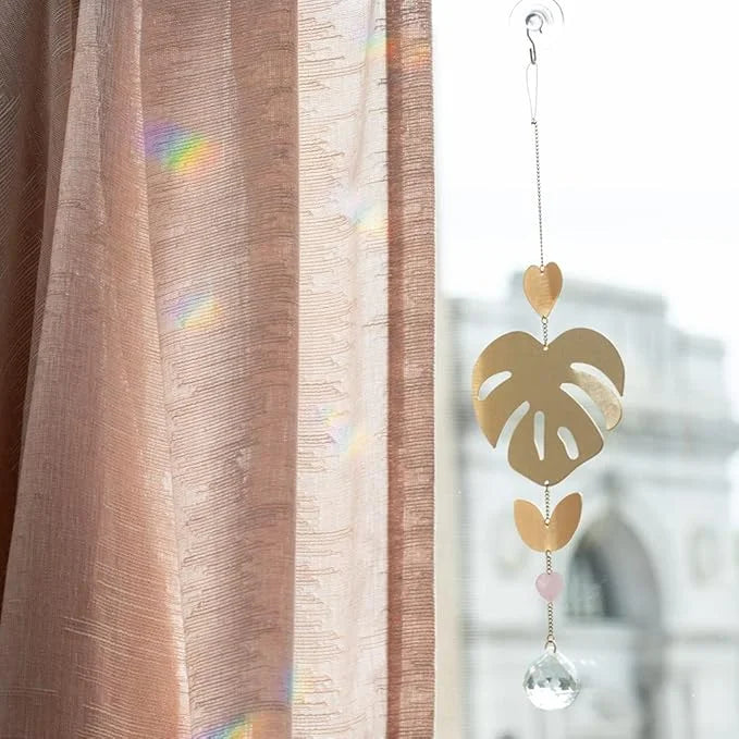 Gold leaf-shaped hanging ornament with crystal pendant for SUNCATCHERS GEMSTONE, boho style