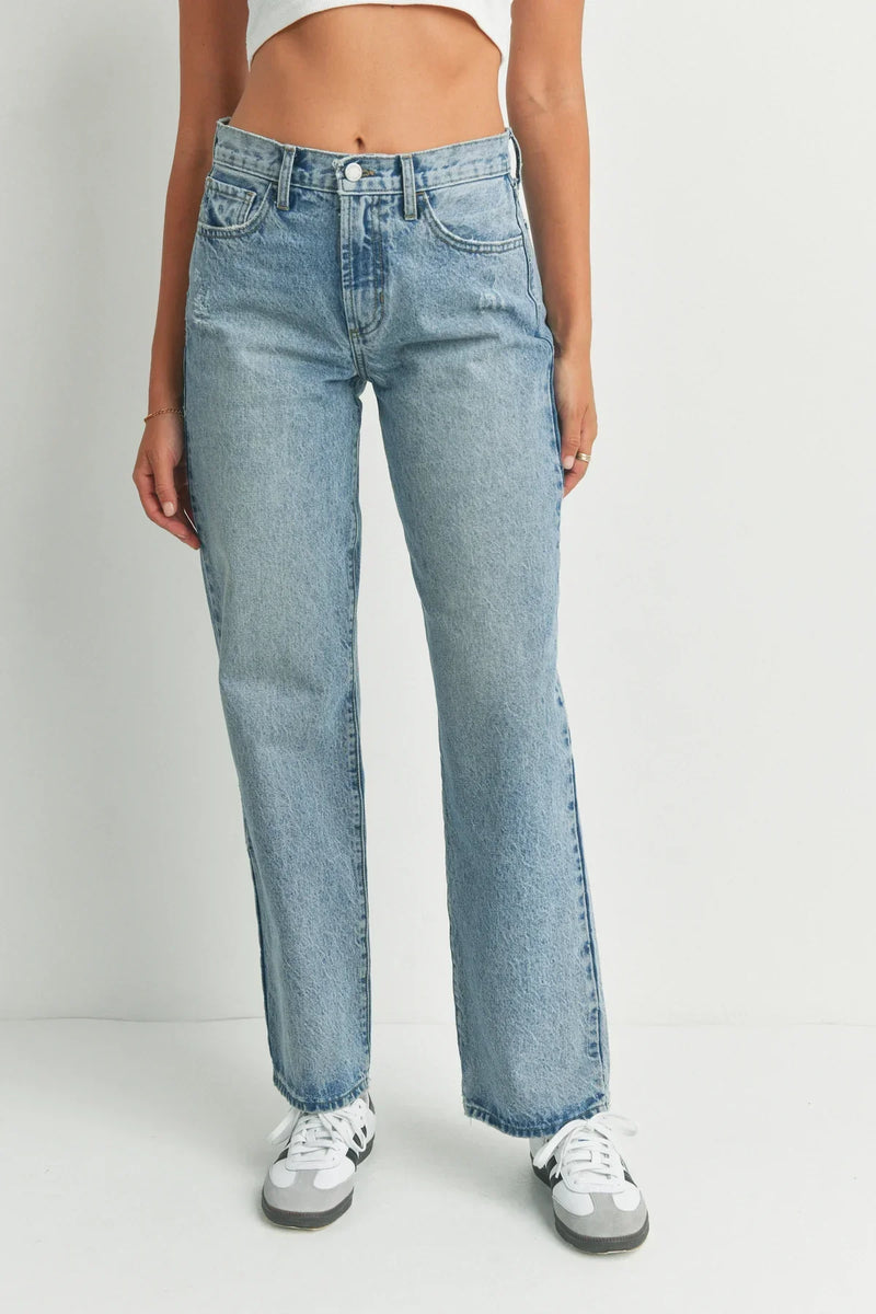 Light blue straight-leg jeans in a classic five-pocket design for a boho free spirit style