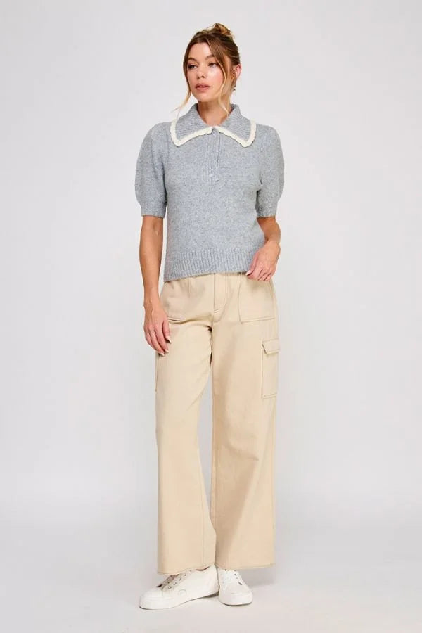 Light gray collared puff short sleeve sweater with lace collar