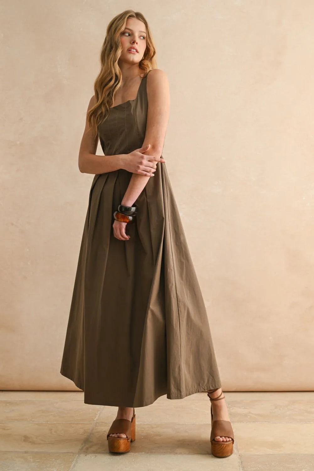 WOMENS BOHO CHIC PLEATED MIDI DRESS OLIVE GREEN MOCHA MOUSSE / MEDIUM WOMENS BOHO CHIC PLEATED MIDI DRESS OLIVE GREEN MOCHA MOUSSE / MEDIUM