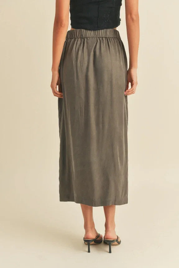 Long olive-green midi cargo skirt with elastic waistband from BUTTONDOWN