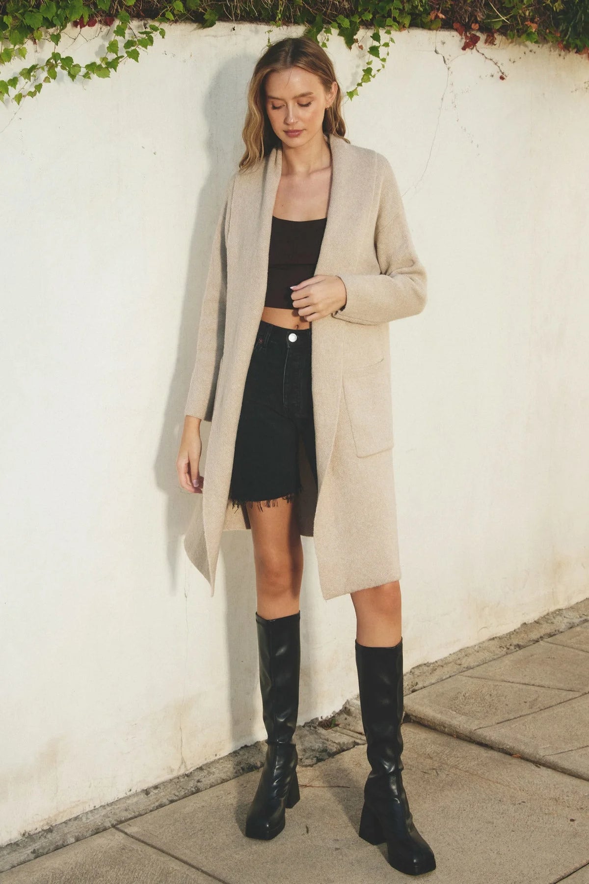Cozy open long cardigan with pockets, perfect for layered fashion and comfort