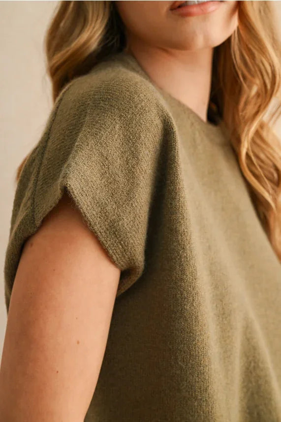Olive green loose fit short sleeve v-neck sweater top