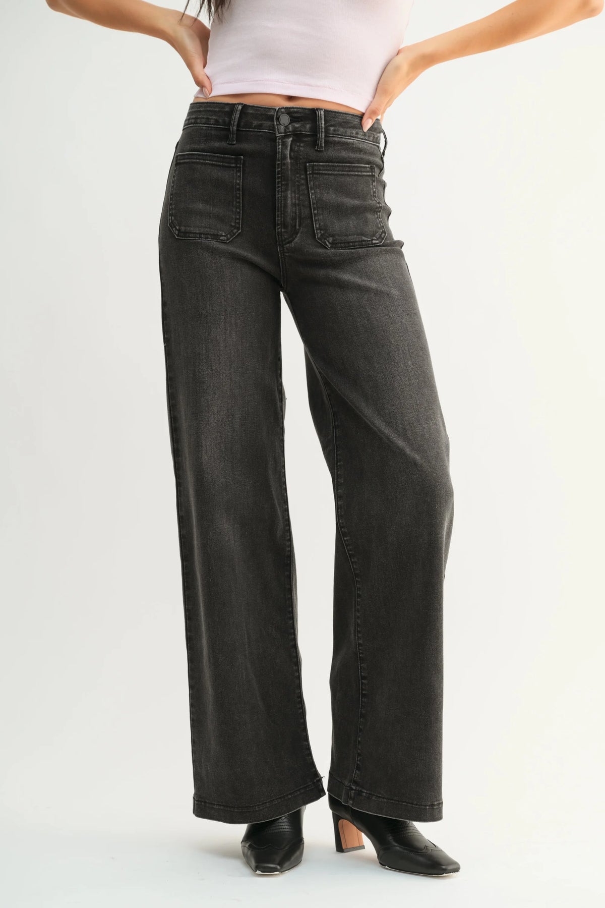 Dark gray high-waisted wide-leg jeans with visible mini patch pockets and patch pocket wide design