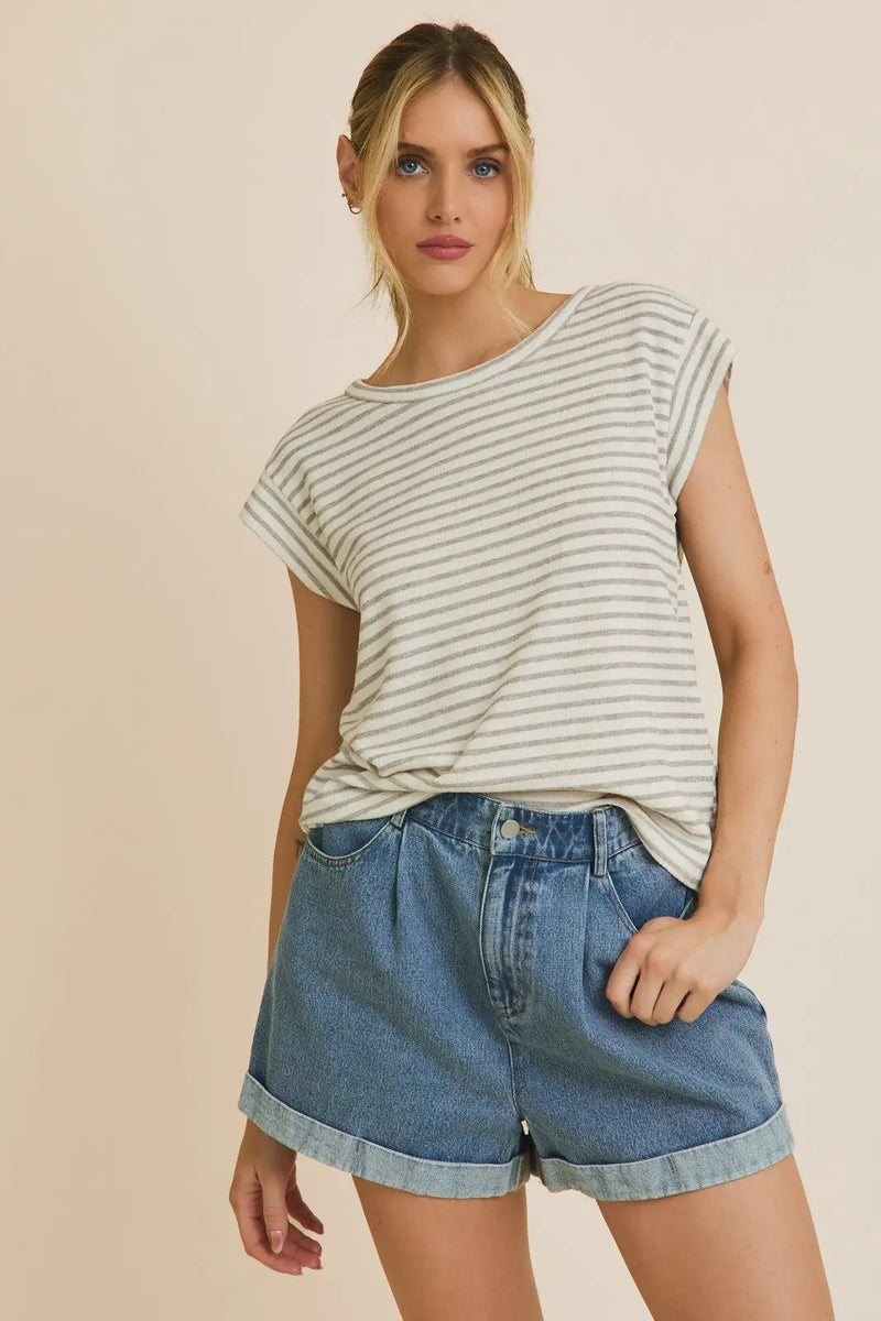 Round neck short sleeve stripe top paired with stylish denim shorts