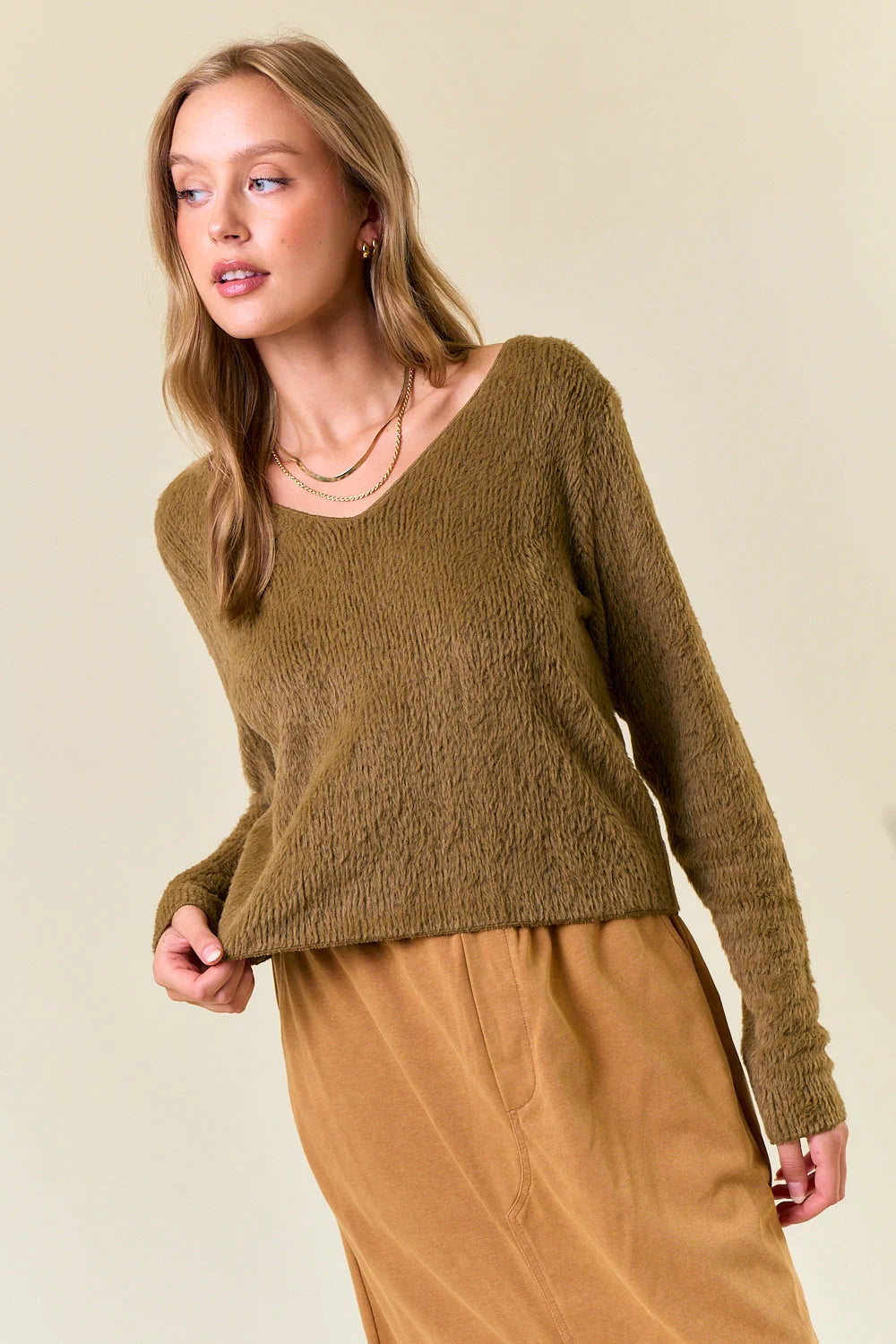 Trendy soft fuzzy knit v-neck long sleeve cropped top