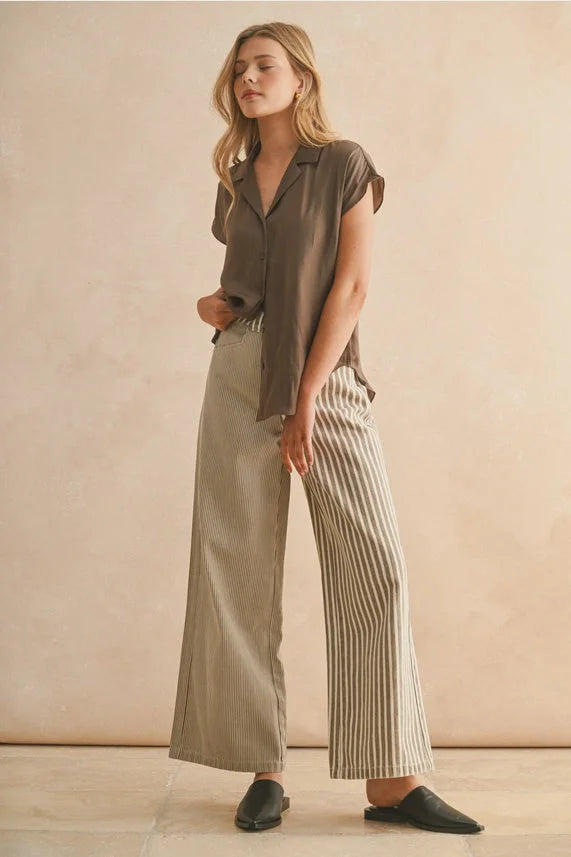 Striped stripe fabric mixed pants with relaxed fit and black mules