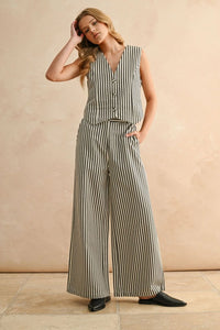Striped pattern wide leg pants and two-piece vest set for stylish fashion wear