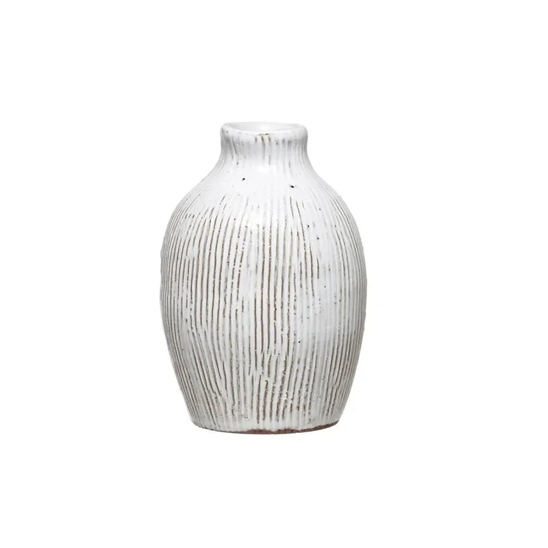 White ceramic vase with vertical ribbed texture for the Terracotta Vase with Engraved Lines