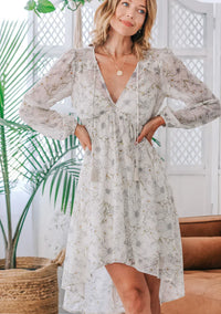 Floral print long midi dress with long sleeves and V-neckline for elegant style