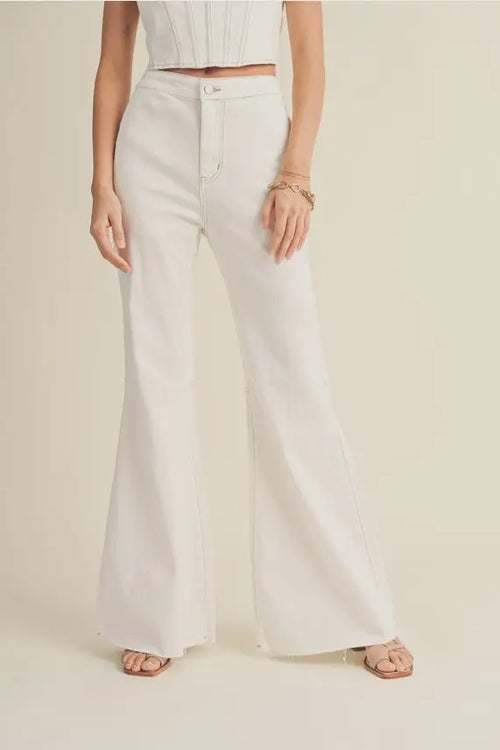 White high-waisted flare jeans in Stretched Cotton for women’s boho chic clothing