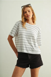 White short-sleeved stripe cotton linen top with black horizontal stripes
