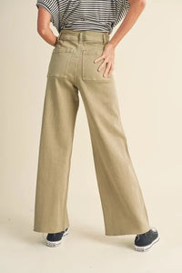 Wide-leg denim pants in khaki with a high waist for a stylish, modern look