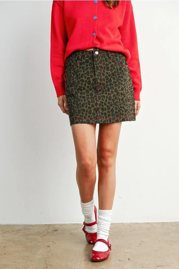 Leopard print mini skirt for women’s boho chic clothing, stylish and trendy fashion piece