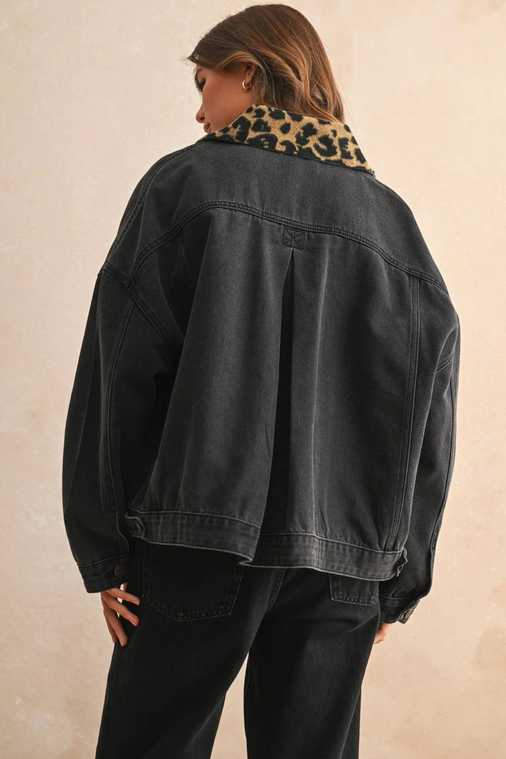 Women’s black denim jacket with a stylish leopard collar black for fashionable wear