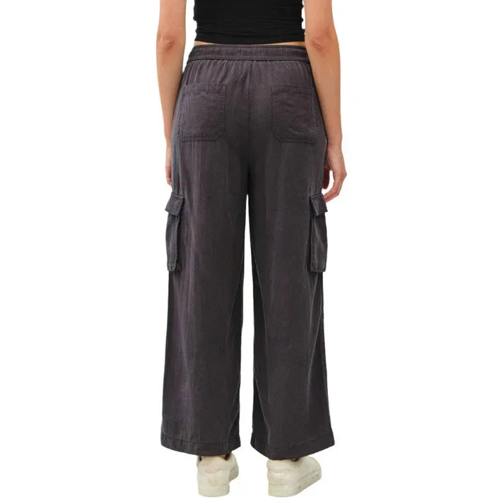 Women’s charcoal gray high rise drawstring wide leg cargo pants with side pockets