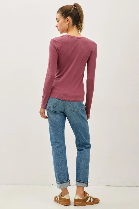 Women’s long-sleeve mauve washed basic scoop neck ribbed shirt for casual wear