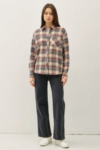 Women’s long-sleeved classic cotton plaid shirt with collar and chest pocket