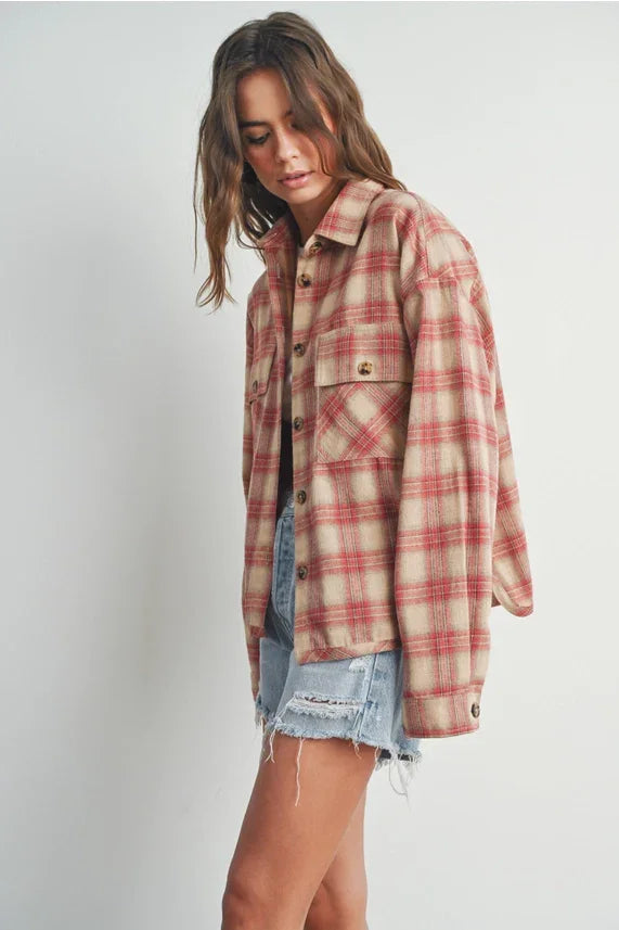 Women’s oversized plaid long sleeve shirt jacket in red and beige with front pockets