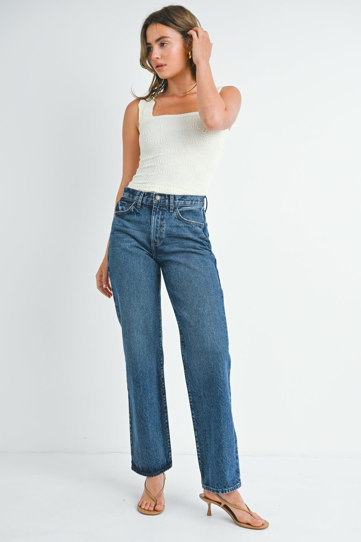 HIGH RISE RELAXED FIT STRAIGHT LEG JEANS